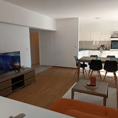 Apartman Slatina Tuzla Exterior photo